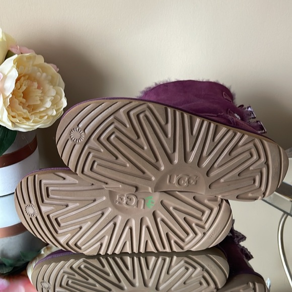 UGG boots Bailey Bow II purple eggplant purple and white striped lace bow tie - Picture 6 of 8